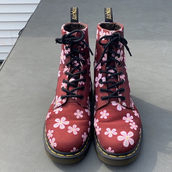 Dr martens rare page meadow in cherry red in great condition - Picture 2 of 9